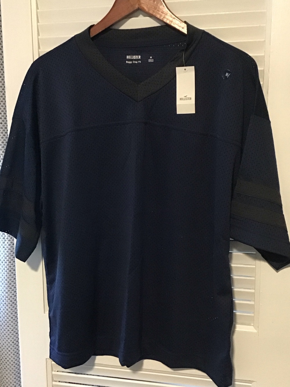 Hollister Men's Dark Navy V-Neck Athletic Jersey